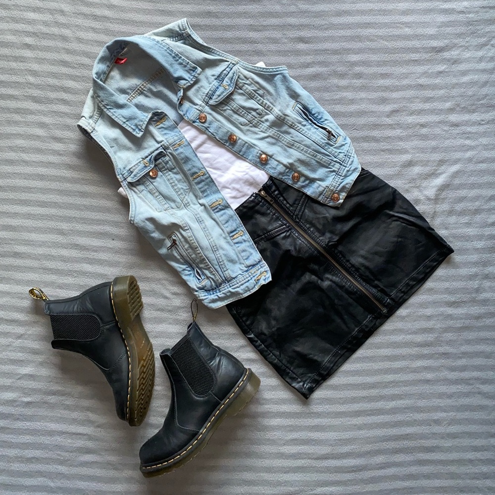 H&M vegan leather skirt